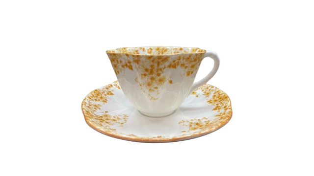 Dainty yellow c&s