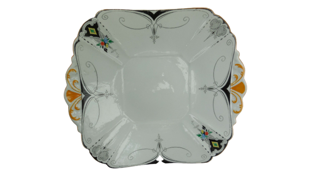 Queen_Anne_cake_plate-removebg-preview