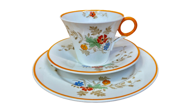 Regent_poppies_and_daisies-removebg-preview